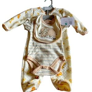 Baby One Piece Set with Bib - Beige size 0-3moths